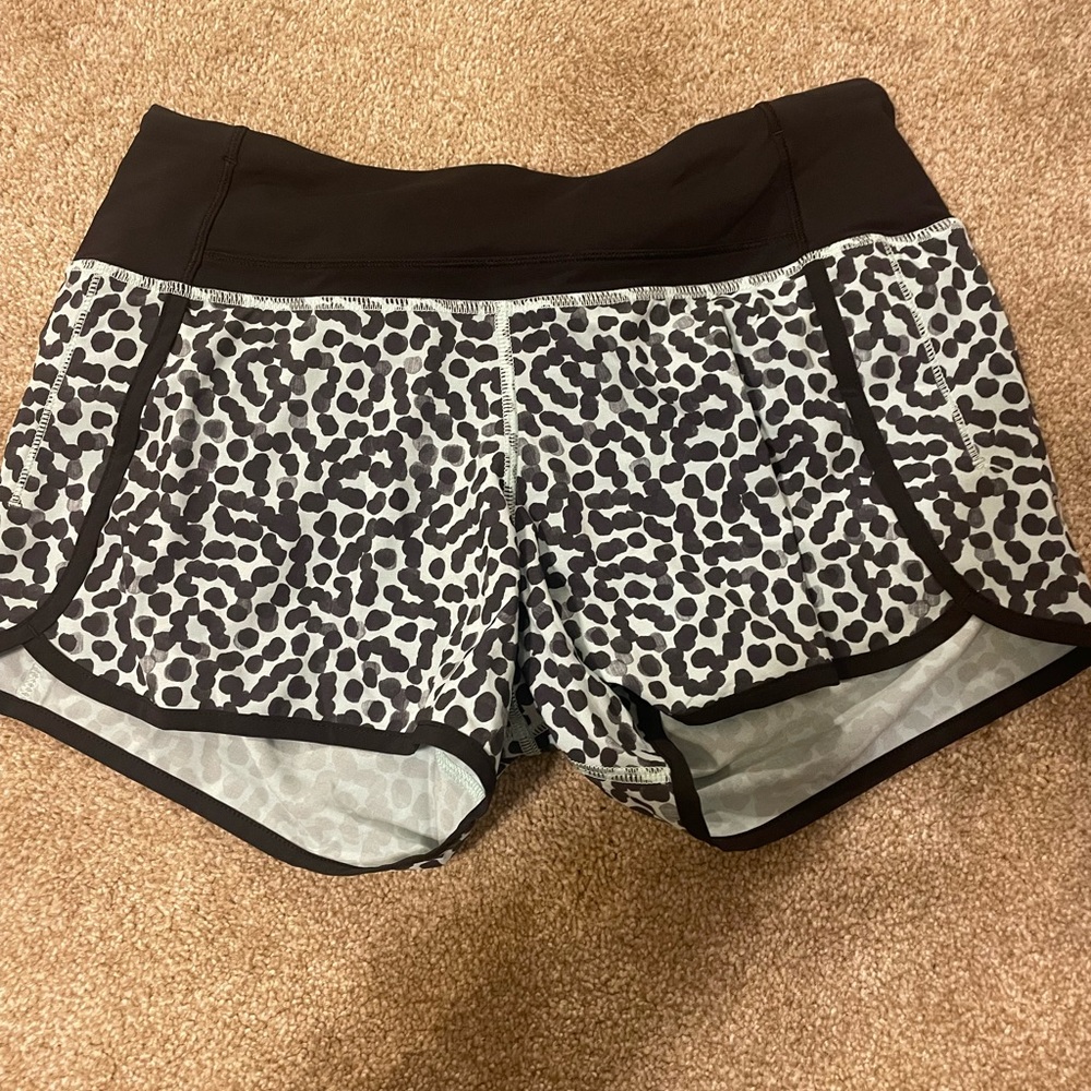 Lululemon speed up shorts size 4 4in